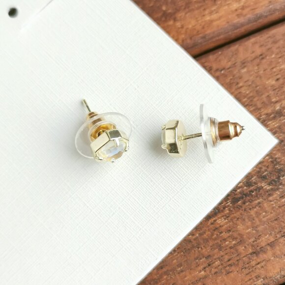 Kendra Scott Nola Stud Earrings. Gold Dichroic Glass - Picture 3 of 3